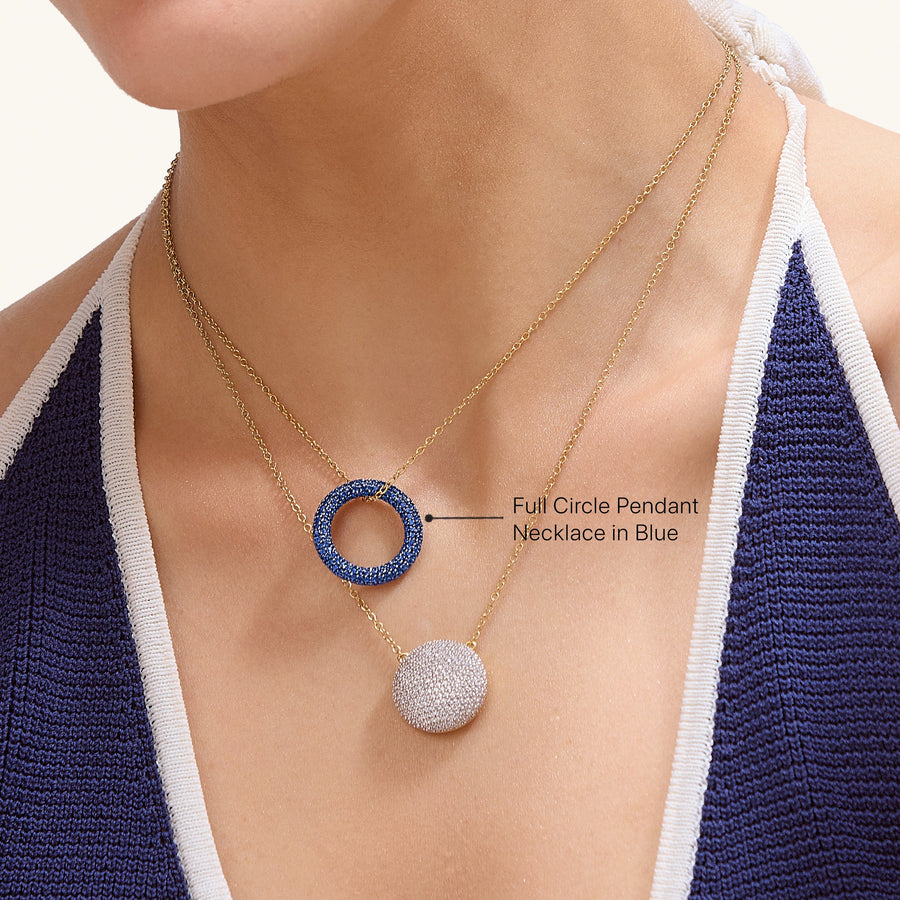 Hello Ella Full Circle Pendant Necklace in Blue
